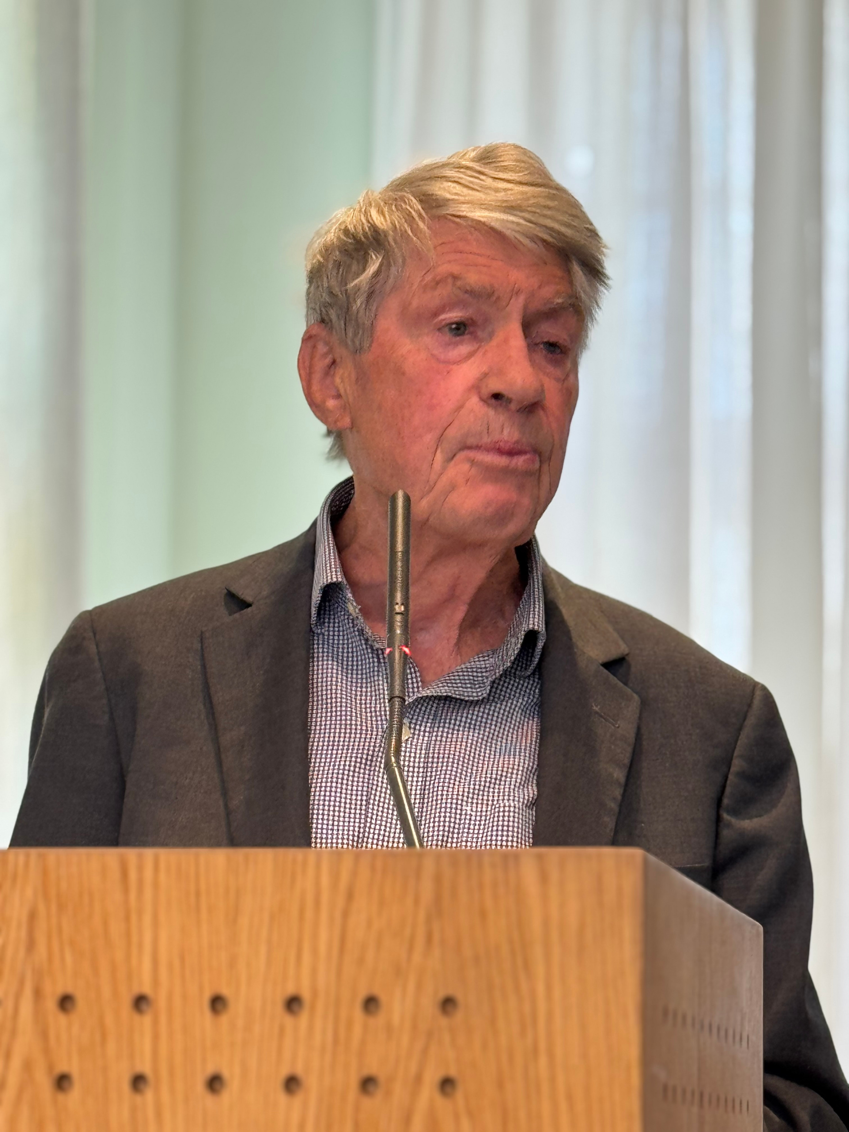 
Hans Fredrik Dahl,