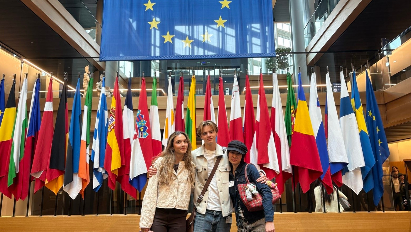 Lena Miloradovic, Svale Toreskaas Vedvik og Cecilia Thanh Ha Nguyen  besøkte EU-parlamentet i Strasbourg. 