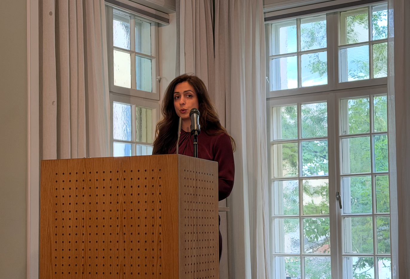 Hadia Tajik holder tale
