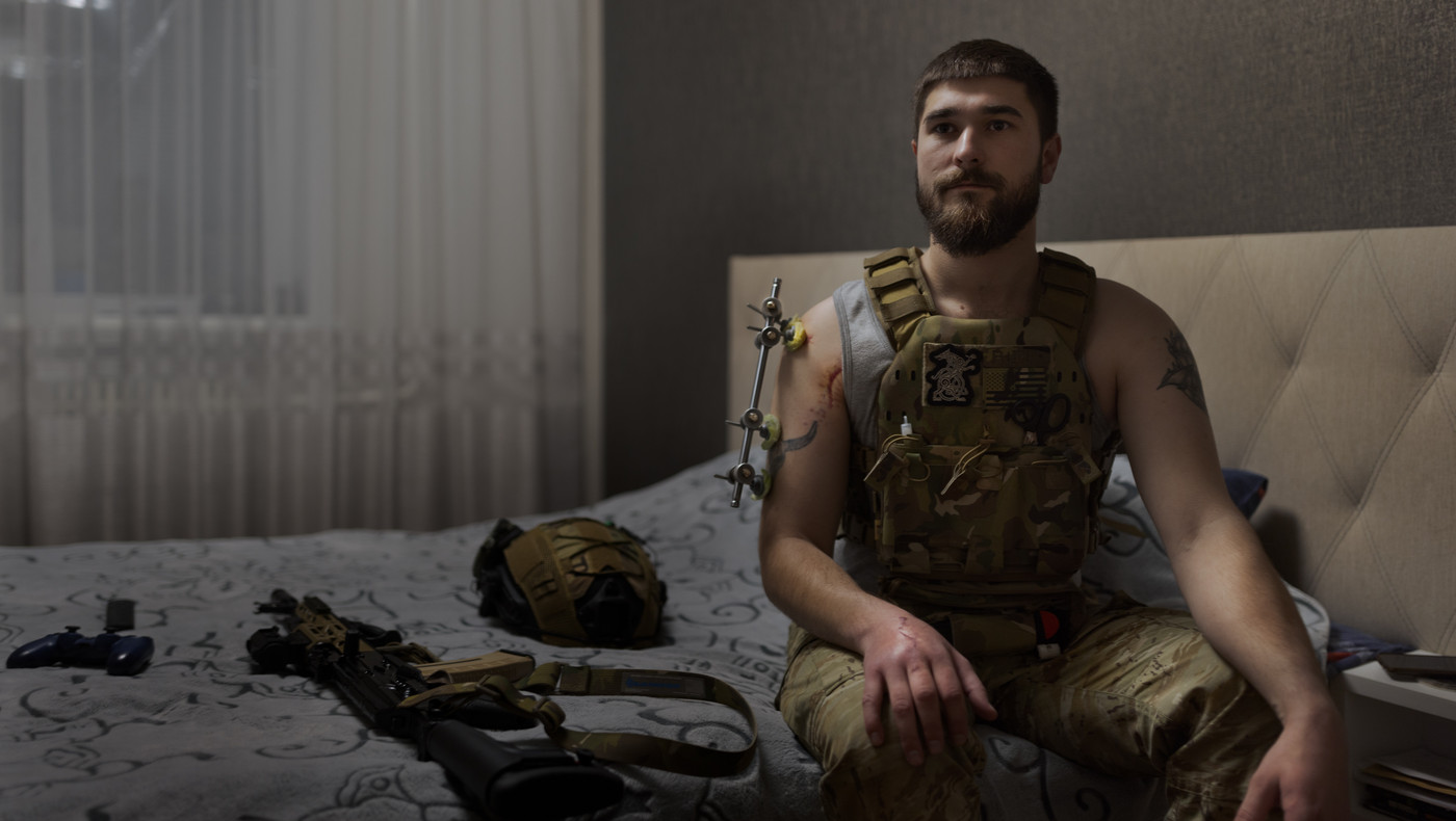 Soldat i Ukraina. Foto av Nora Savosnick